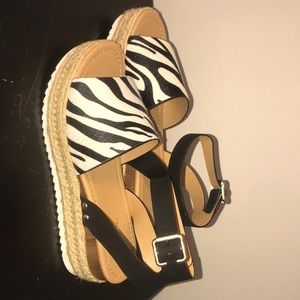 Soda espadrille wedge sandals zebra